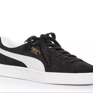 Women Classic Suede Puma Sneaker - 6.5